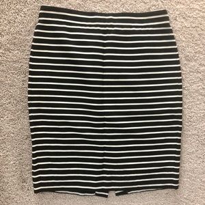 J Crew Pencil Skirt. Size 2. Worn 1X.